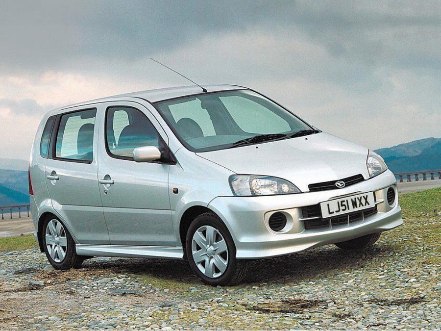  Daihatsu YRV 2000 года  (фото 16 из 16)
